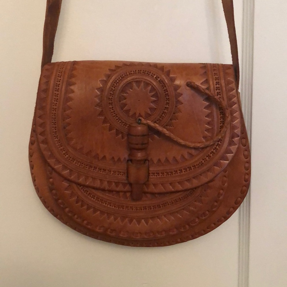 Handmade 100% Leather bag in a Camel color